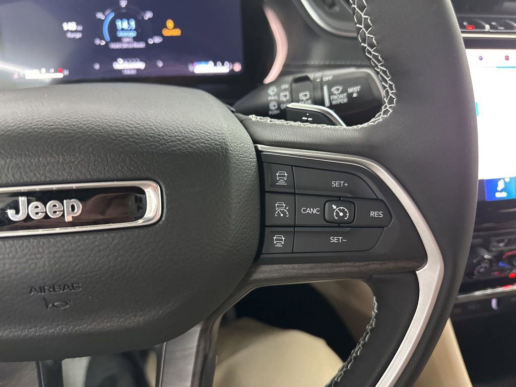 New 2025 Jeep Grand Cherokee Limited image 39