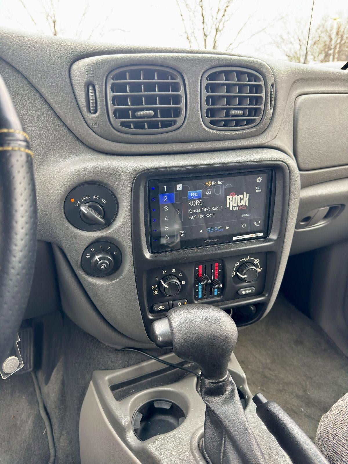 Used 2004 Chevrolet TrailBlazer LS w/ LS Preferred Equipment Group image 20