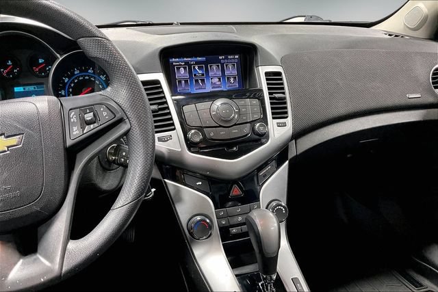 Used 2015 Chevrolet Cruze LT FWD image 10