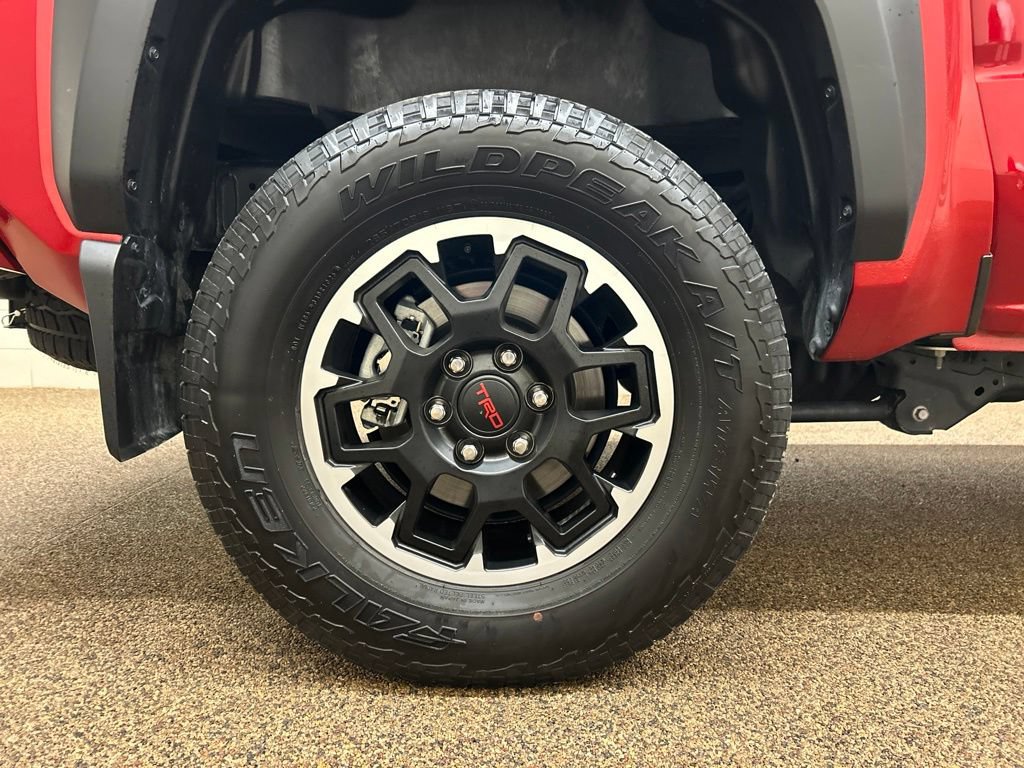 Used 2025 Toyota Tacoma TRD Off-Road AWD/4WD image 28
