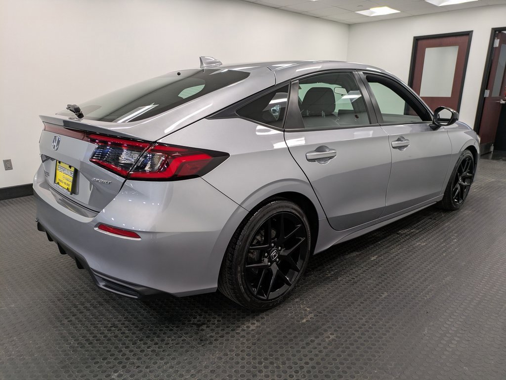 Used 2023 Honda Civic Sport image 4