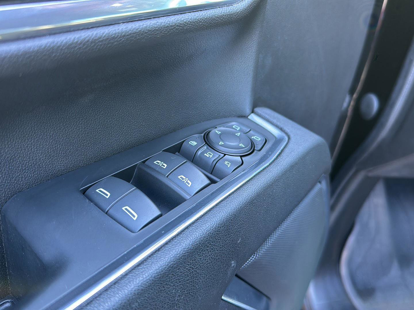 Used 2024 Chevrolet Silverado 2500 LTZ image 29