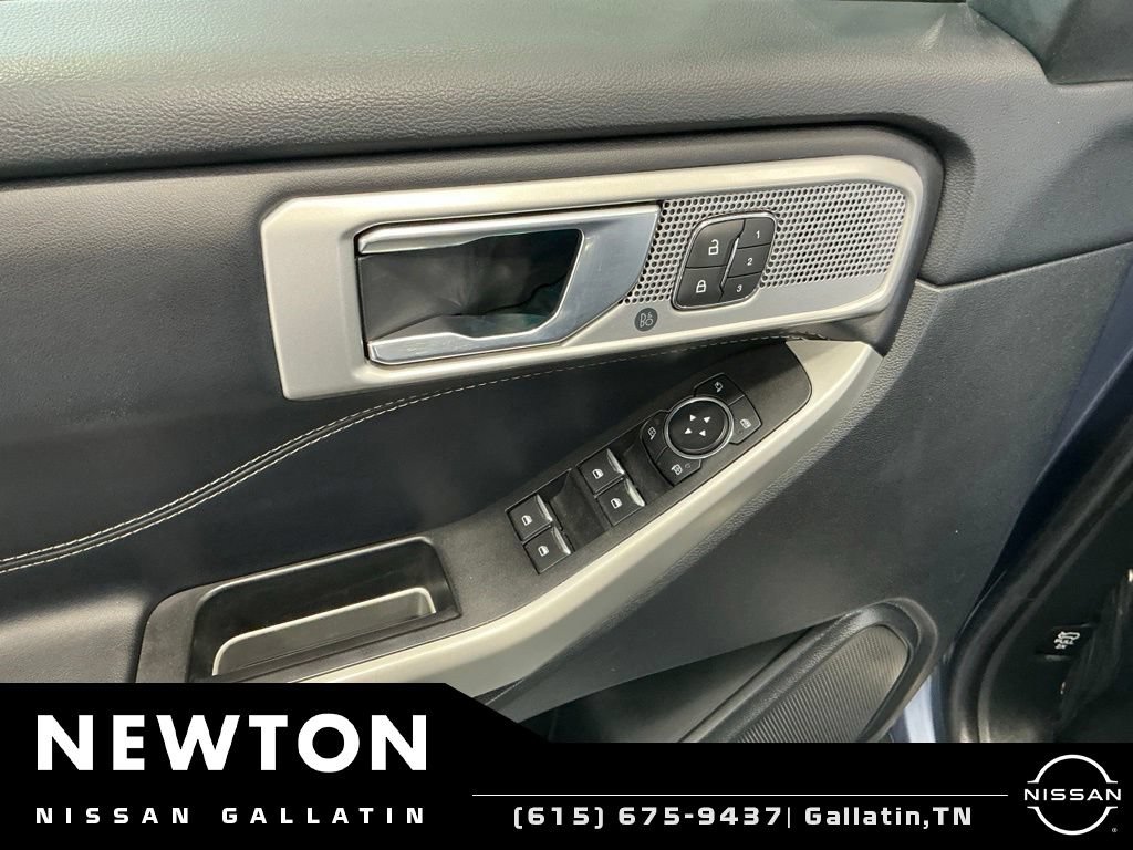Used 2021 Ford Explorer Limited w/ Equipment Group 301A AWD/4WD image 45