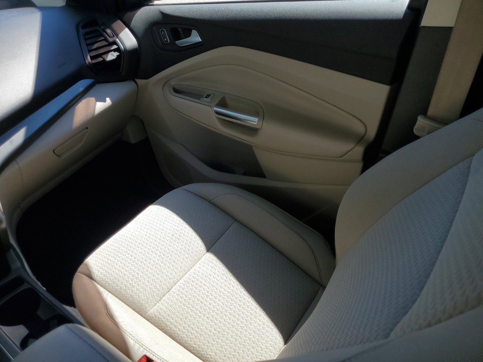 Used 2017 Ford Escape SE AWD/4WD image 11
