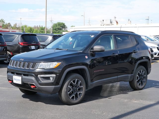 Used 2019 Jeep Compass Trailhawk w/ Popular Equipment Group AWD/4WD image 2