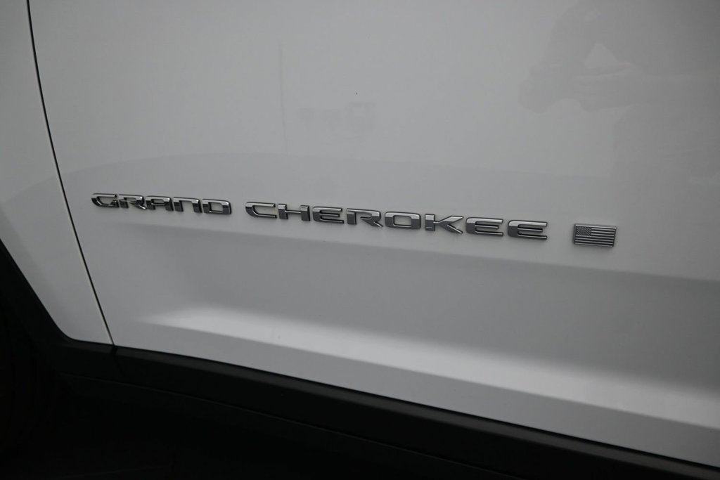 Used 2023 Jeep Grand Cherokee L Limited AWD/4WD image 12