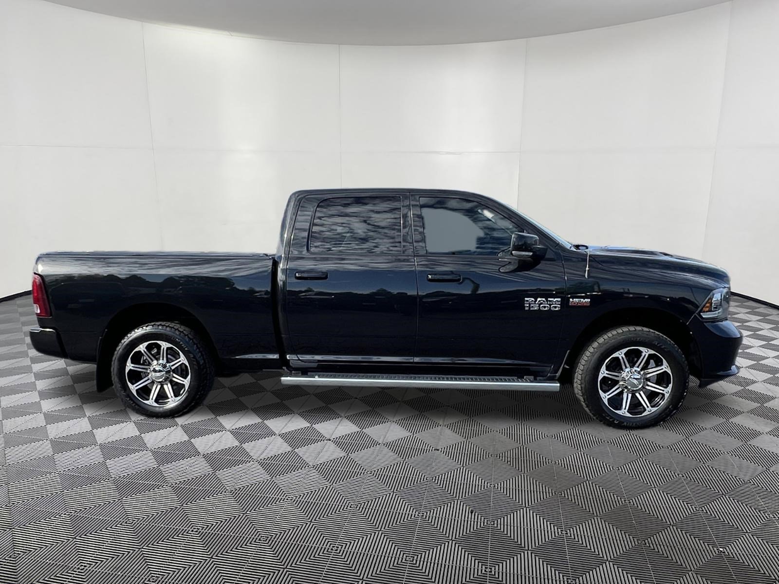 Used 2017 RAM 1500 Sport w/ Sport Premium Group image 7