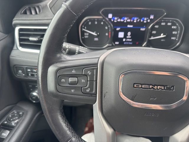 Used 2021 GMC Yukon Denali w/ Denali Premium Package AWD/4WD image 13