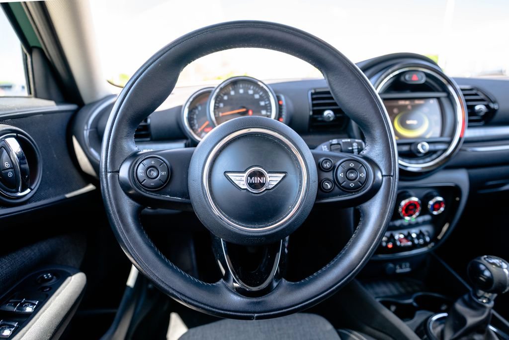 Used 2016 MINI Cooper Clubman FWD image 15