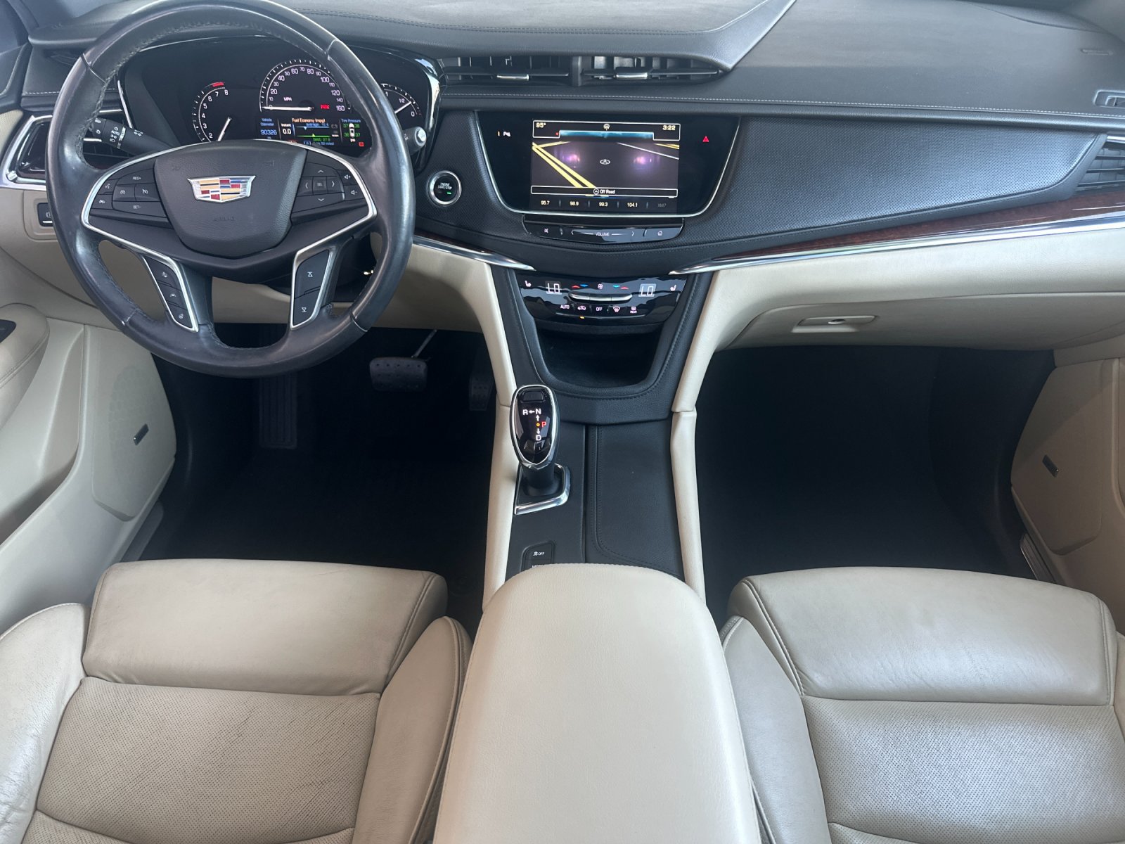 Used 2017 Cadillac XT5 Luxury w/ Driver Awareness Package AWD/4WD image 13