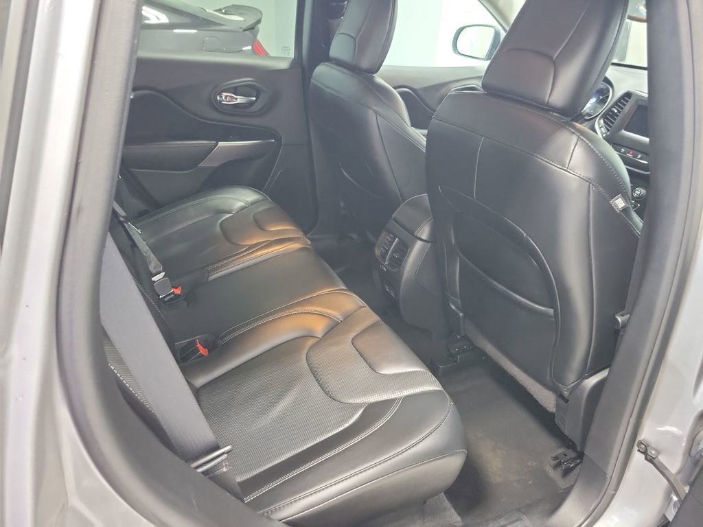 Used 2021 Jeep Cherokee Latitude Lux image 23