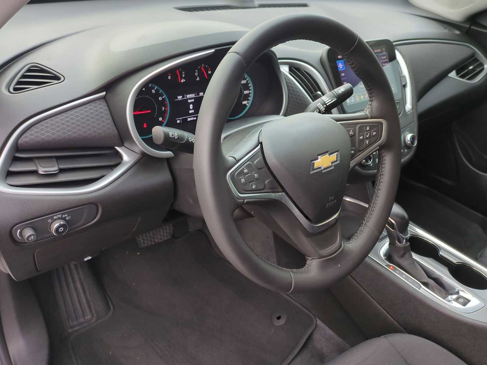 Used 2022 Chevrolet Malibu LT w/ Sport Edition image 10