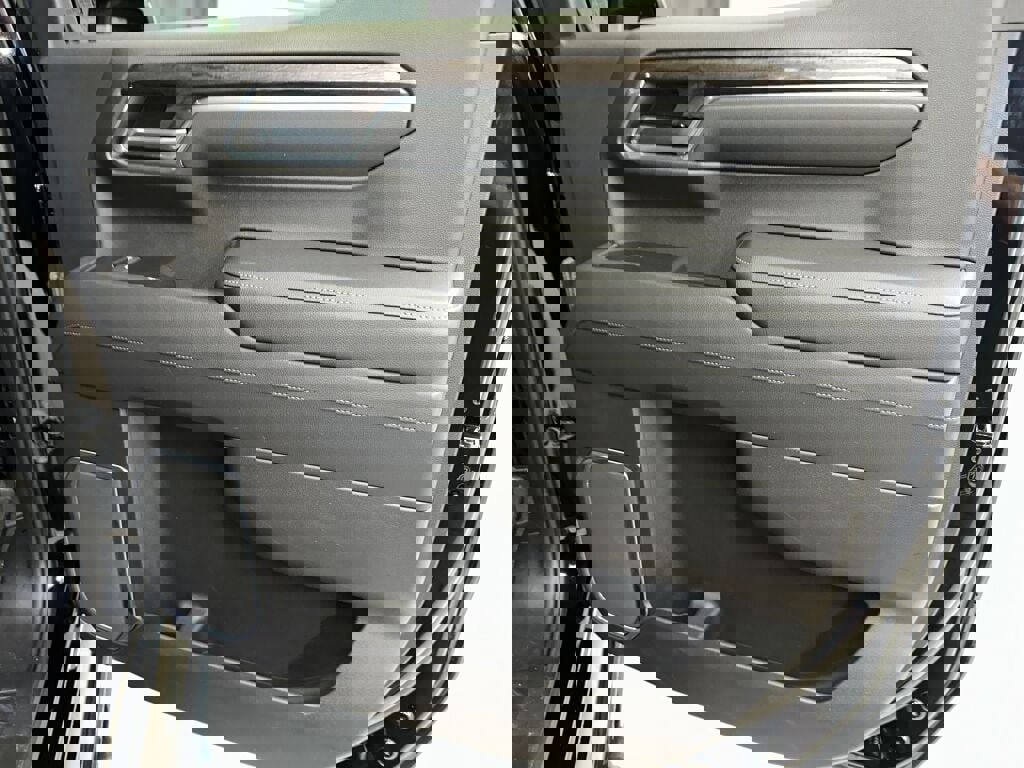 Certified 2022 Chevrolet Silverado 1500 LTZ image 31