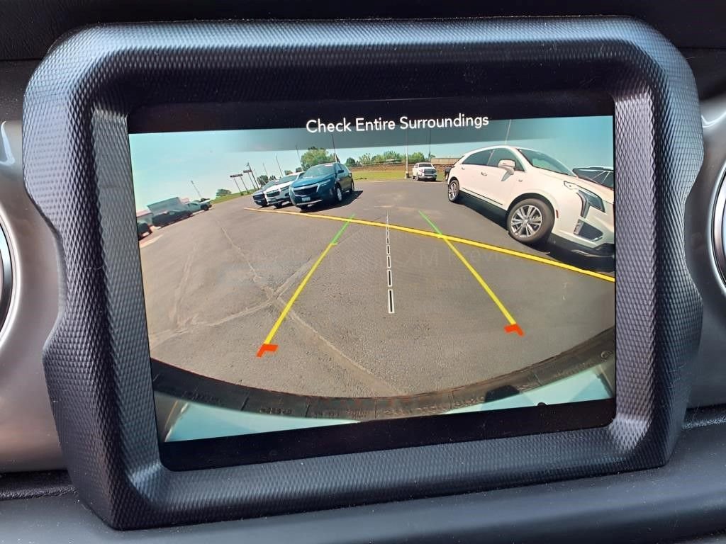 Used 2020 Jeep Wrangler Unlimited Sahara w/ Uconnect 4C Nav & Sound Group AWD/4WD image 9