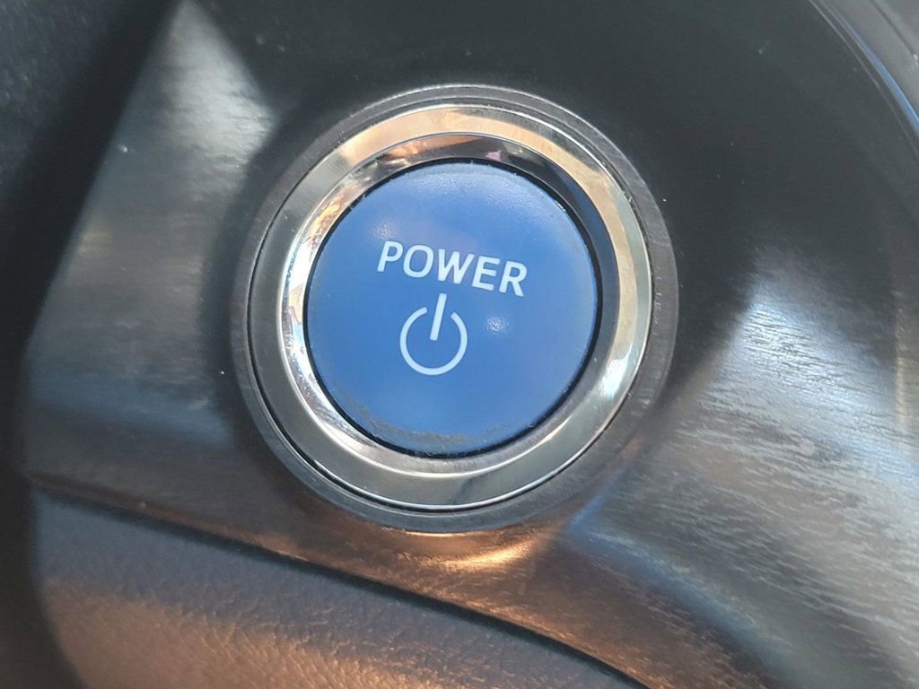 Used 2016 Toyota Avalon Limited w/ Toyota Safety Sense Package image 18