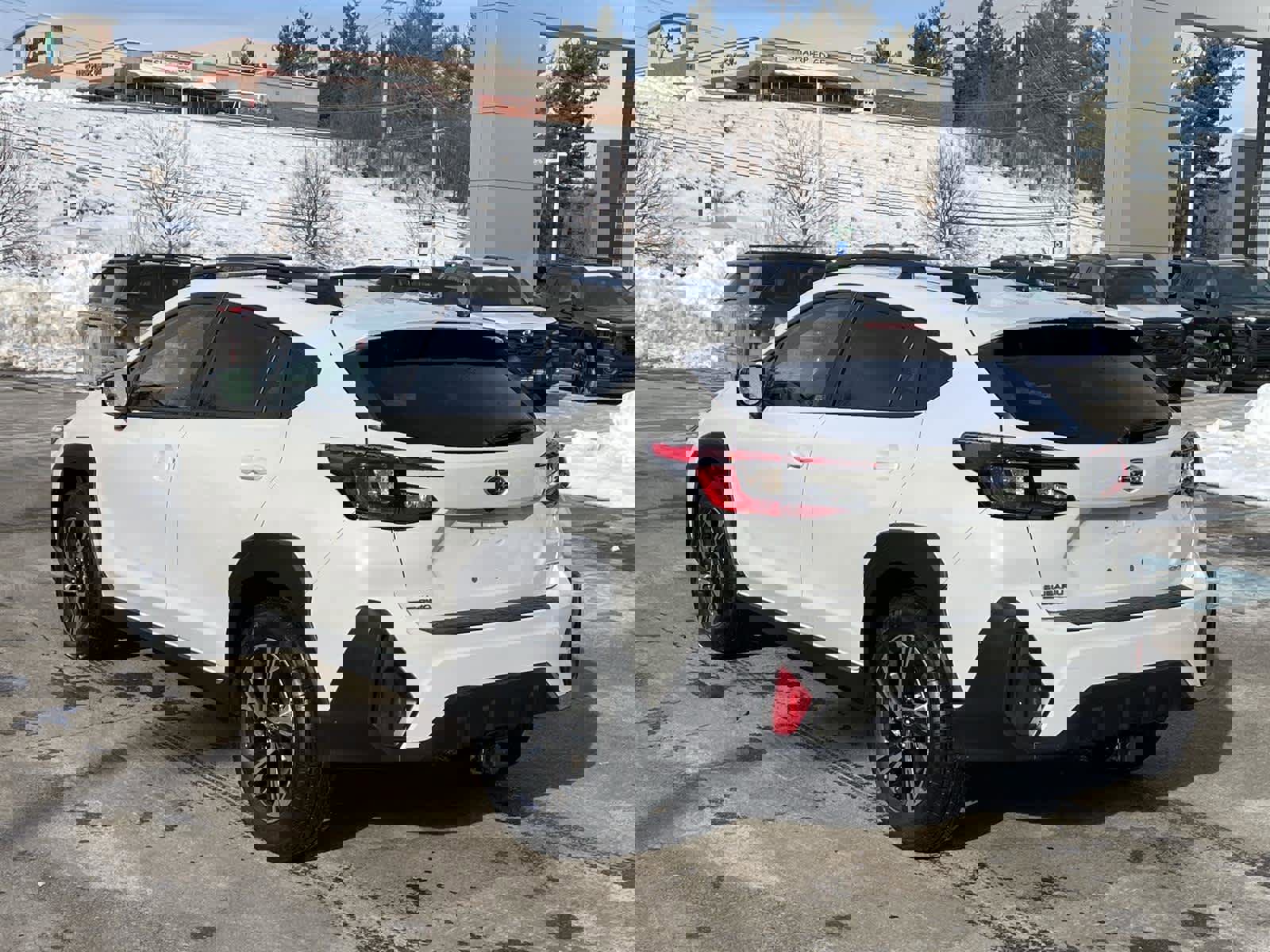 Used 2025 Subaru Crosstrek 2.0i Premium image 3