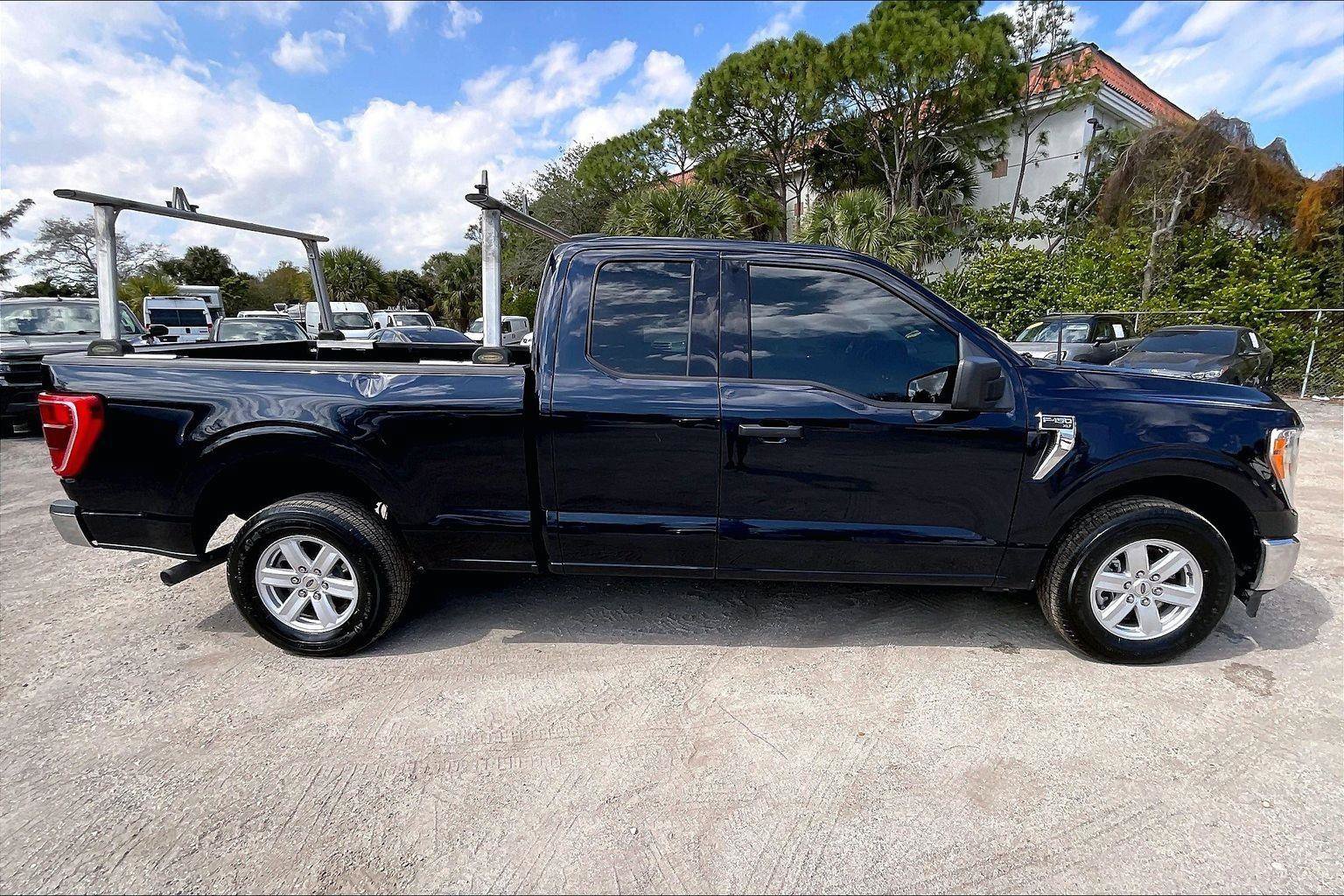 Used 2022 Ford F150 XLT w/ Equipment Group 301A Mid RWD image 32