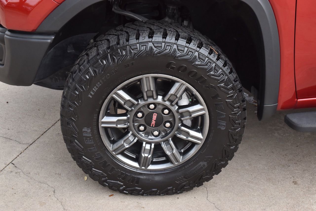 Used 2025 GMC Sierra 1500 AT4X image 43