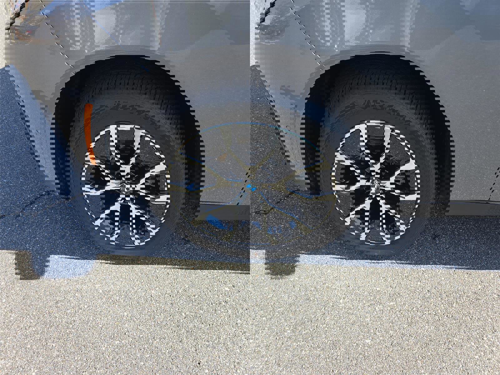 Used 2025 BMW X3 xDrive30i w/ Convenience Package image 12