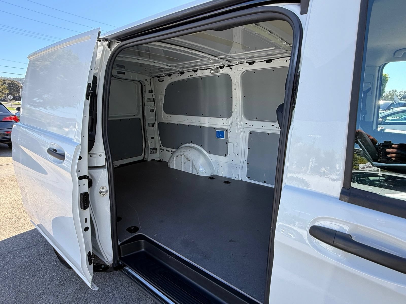 Used 2023 Mercedes-Benz Metris image 19