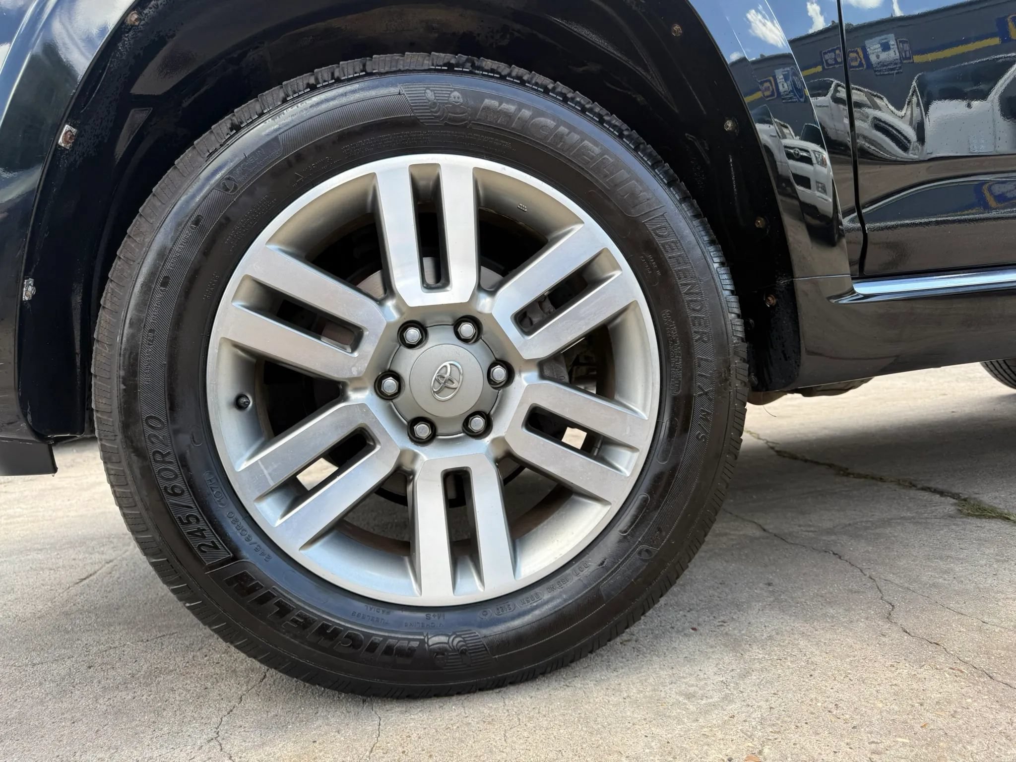 Used 2010 Toyota 4Runner Limited AWD/4WD image 25