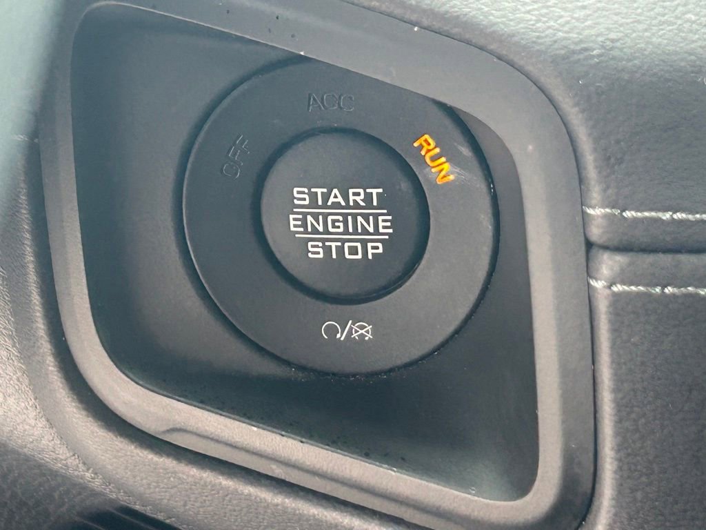 Used 2025 Jeep Wrangler Rubicon image 39