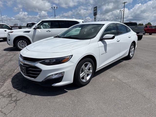 Used 2024 Chevrolet Malibu LT FWD image 2