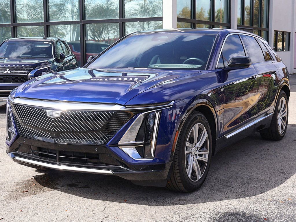 Used 2024 Cadillac Lyriq Tech w/ Driver Assist Package image 9