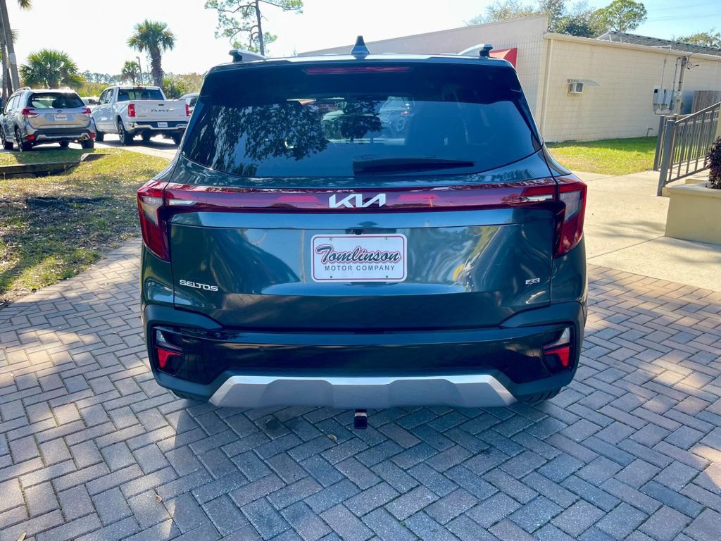 Used 2025 Kia Seltos SX w/ SX Sunroof Package image 4