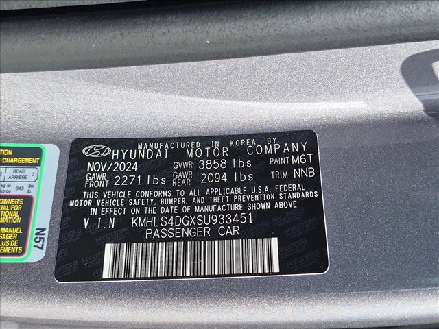 Used 2025 Hyundai Elantra SEL FWD image 26