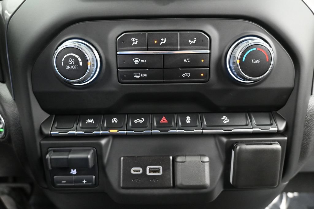 Used 2024 Chevrolet Silverado 1500 Custom Trail Boss AWD/4WD image 21