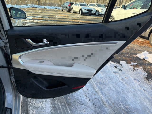 Used 2026 Genesis G70 2.5T image 11