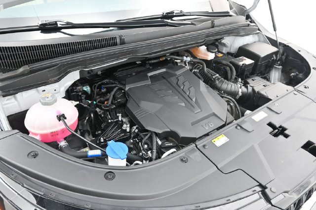 Used 2025 Kia Carnival EX FWD image 30