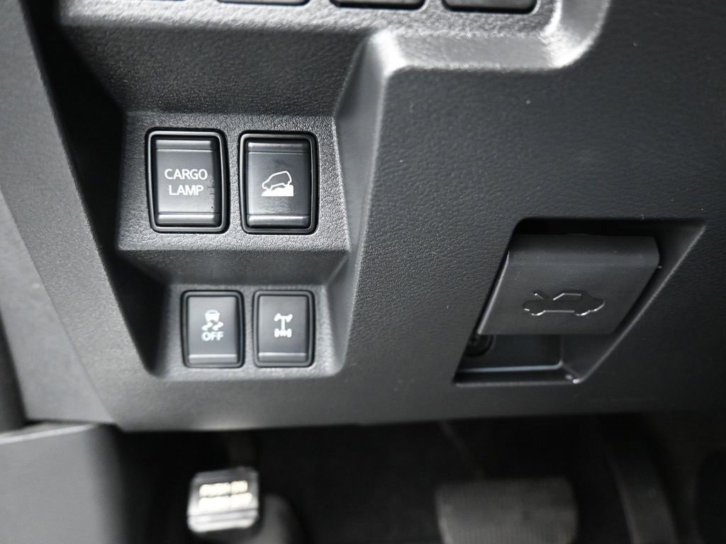 Used 2022 Nissan Frontier PRO-4X w/ Off-Road Protection Package image 28