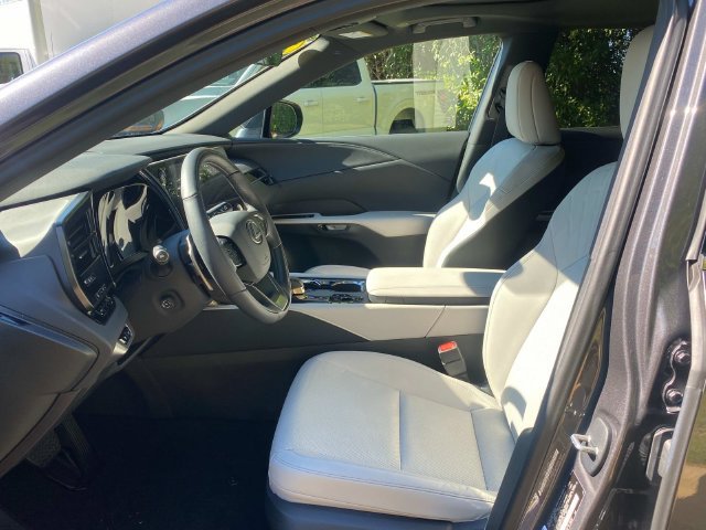 Used 2025 Lexus RX 350 Premium w/ Accessory Package AWD/4WD image 11