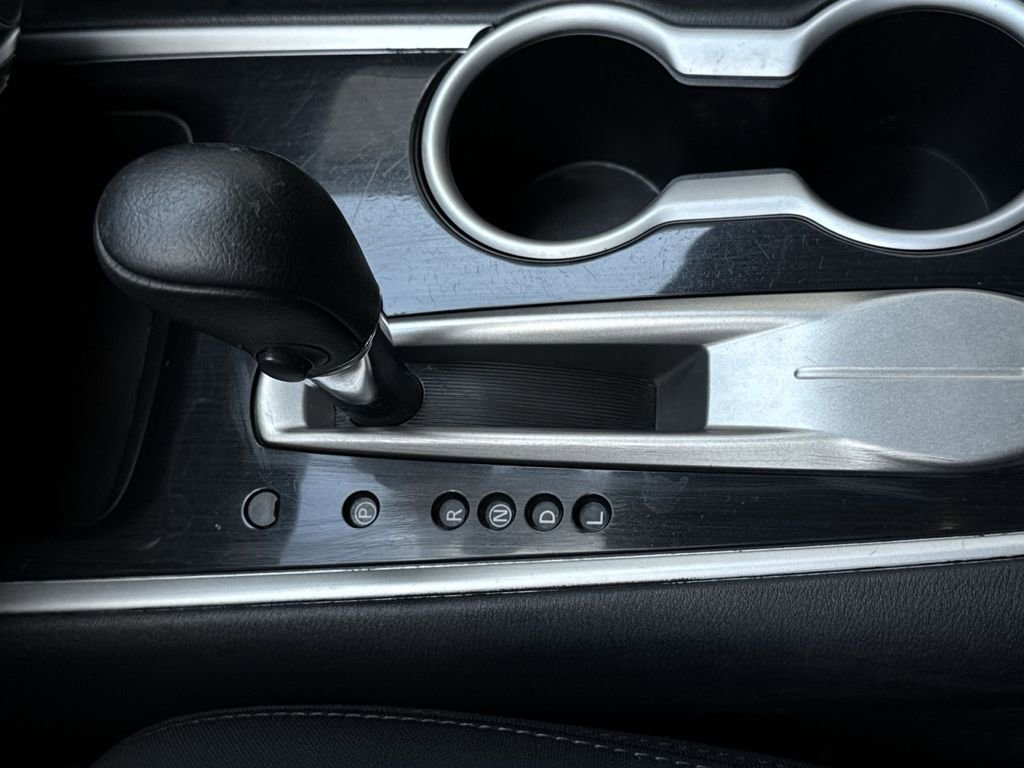 Used 2018 Nissan Pathfinder SV image 20