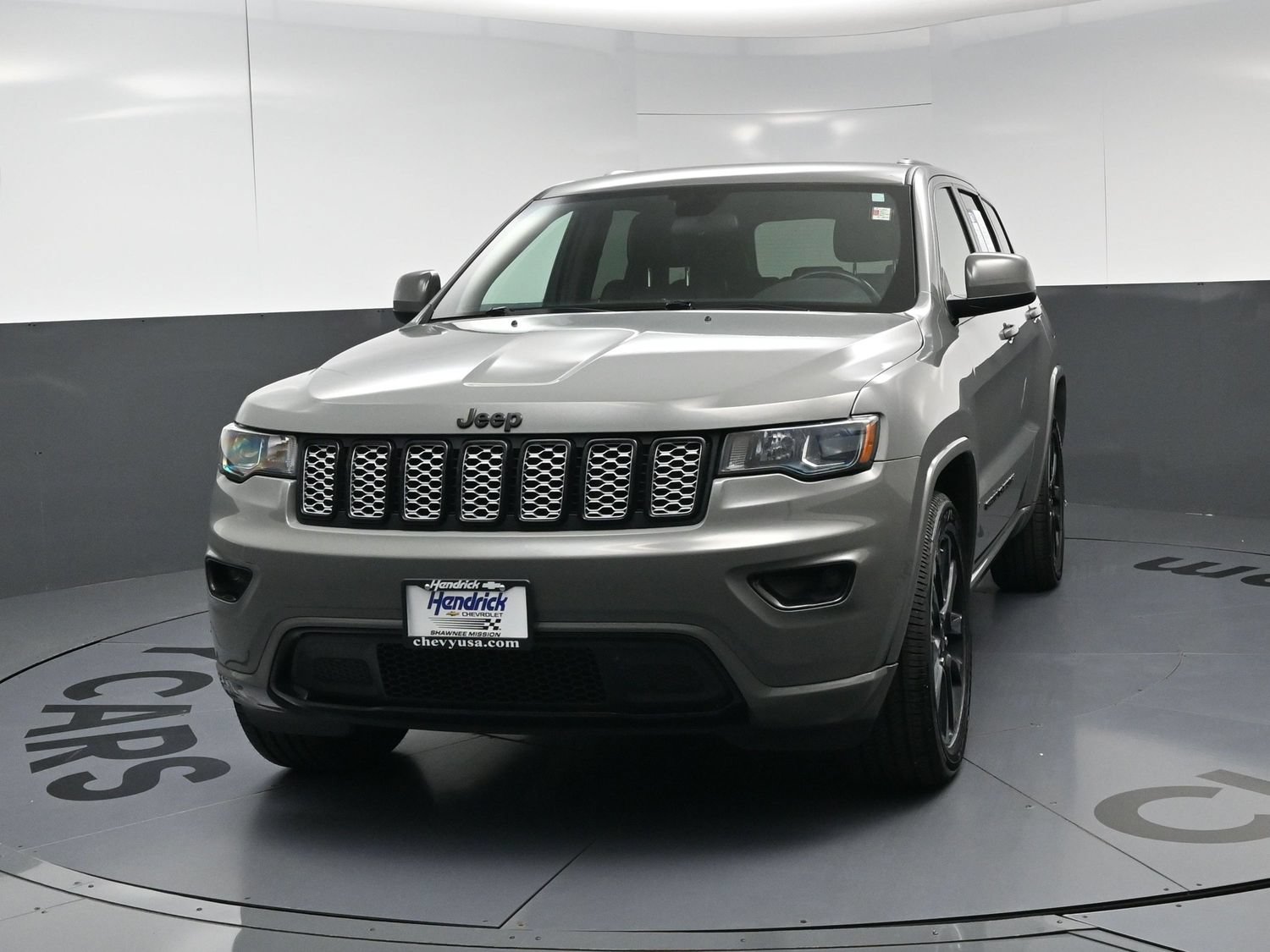 Used 2021 Jeep Grand Cherokee Laredo X AWD/4WD image 5