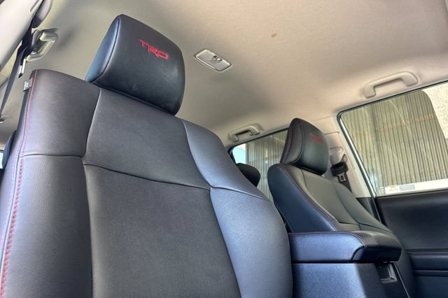 Used 2019 Toyota 4Runner TRD Off-Road Premium AWD/4WD image 17