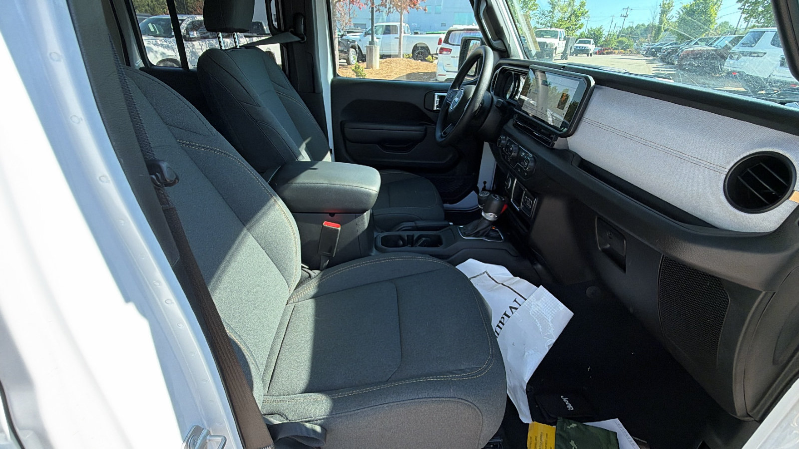 Used 2024 Jeep Wrangler Unlimited Sport AWD/4WD image 19