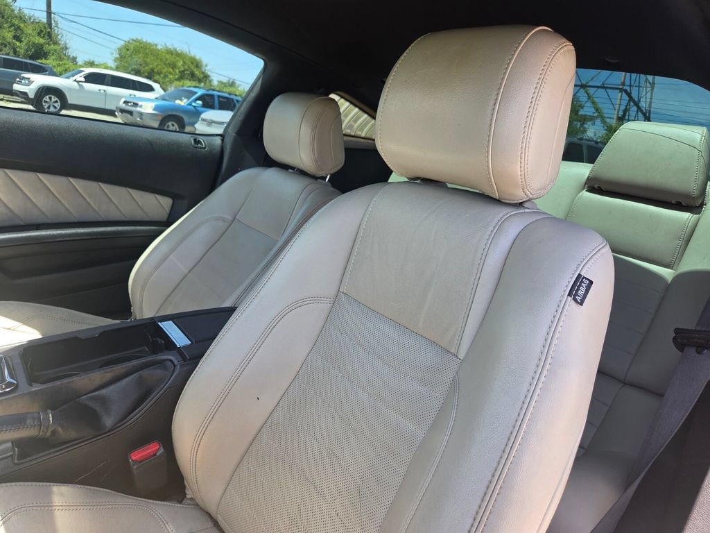 Used 2014 Ford Mustang Premium RWD image 11