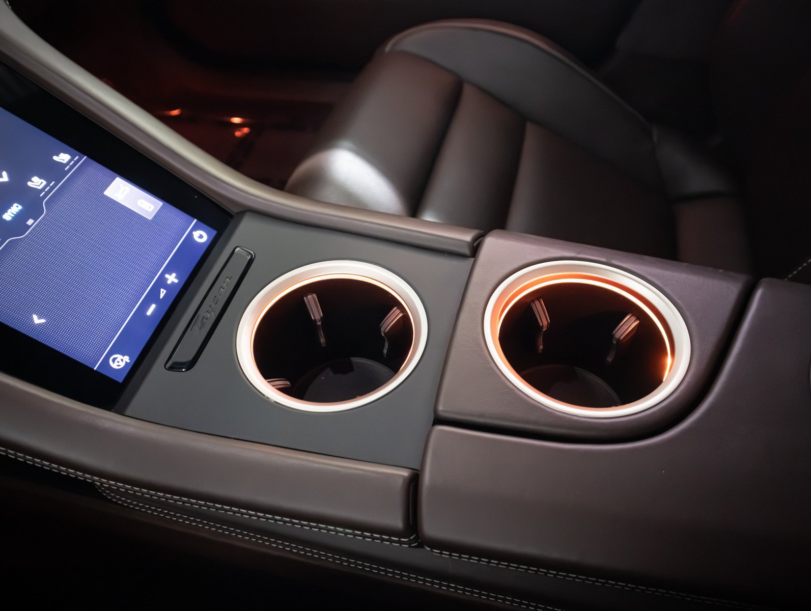 Certified 2022 Porsche Taycan Turbo S AWD/4WD image 18