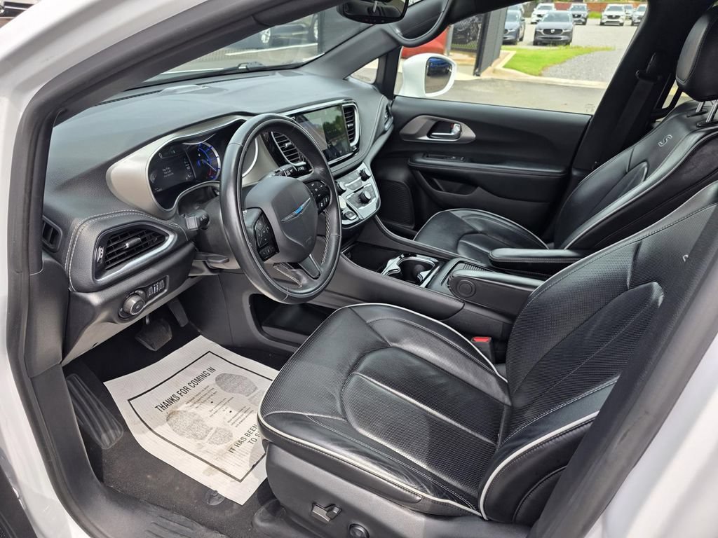 Used 2021 Chrysler Pacifica Limited w/ S Appearance Package FWD image 23