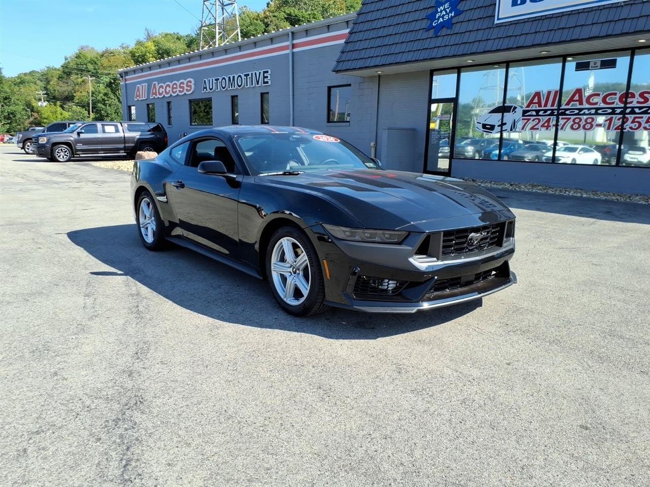 Used 2026 Ford Mustang Premium RWD image 2