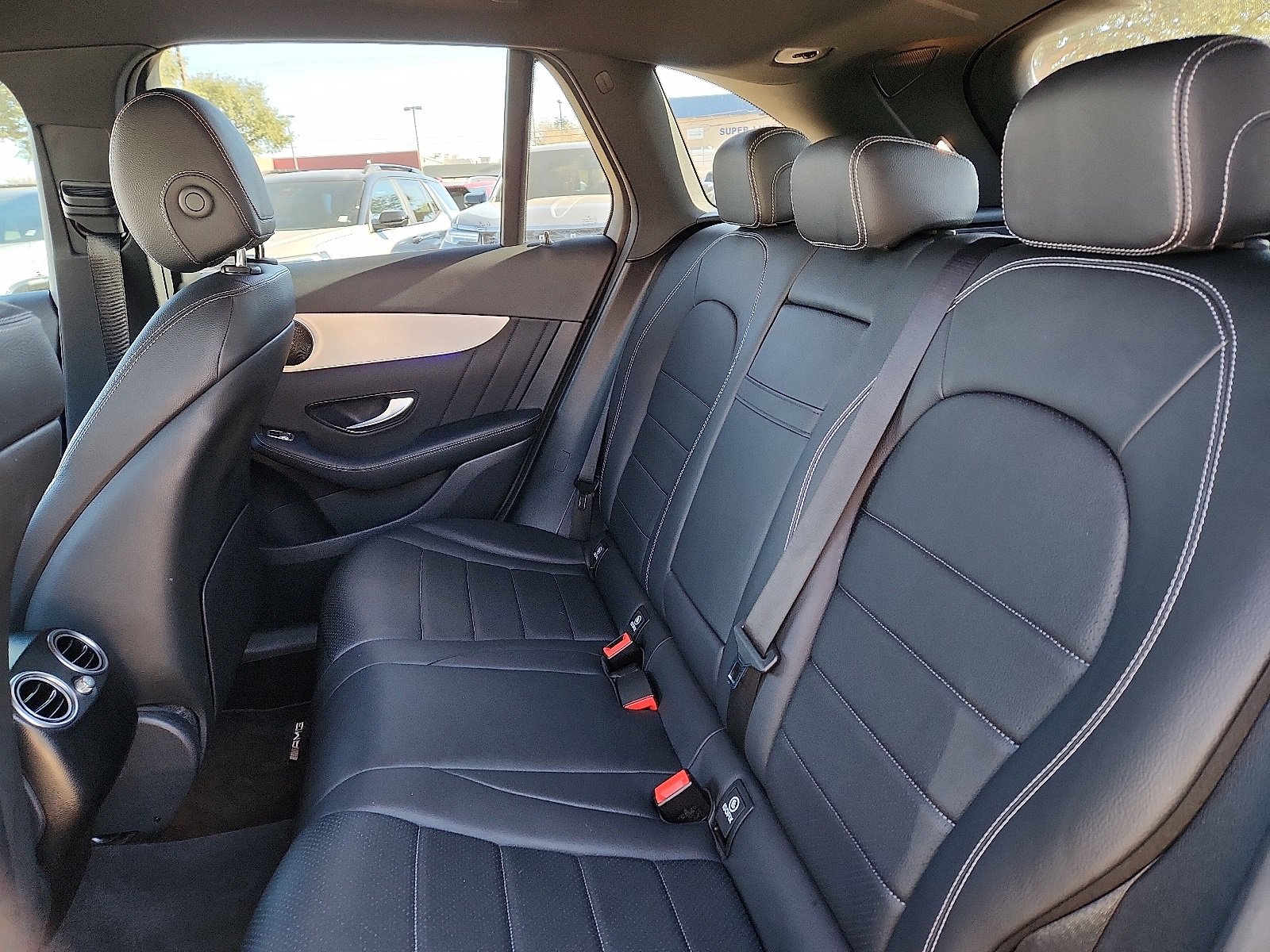 Used 2022 Mercedes-Benz GLC 300 4MATIC image 10