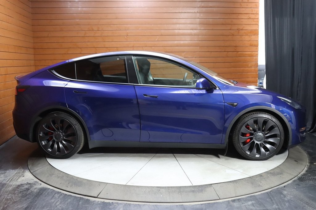Used 2023 Tesla Model Y Performance AWD/4WD image 19