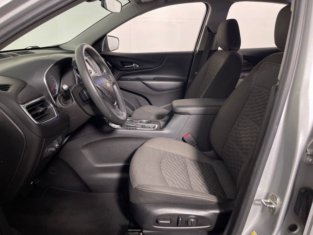 Used 2018 Chevrolet Equinox LT FWD image 12