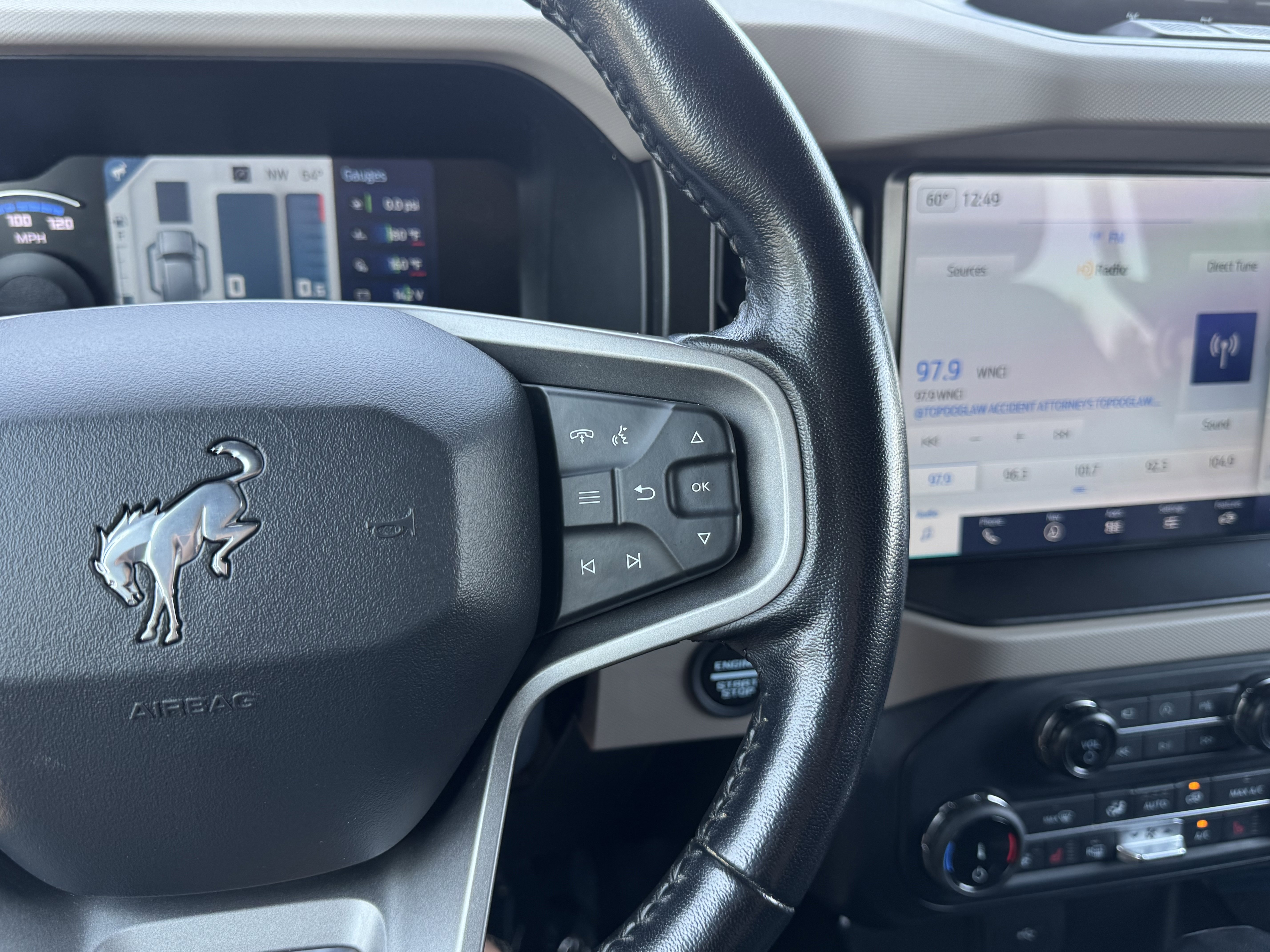 Used 2022 Ford Bronco Wildtrak image 19