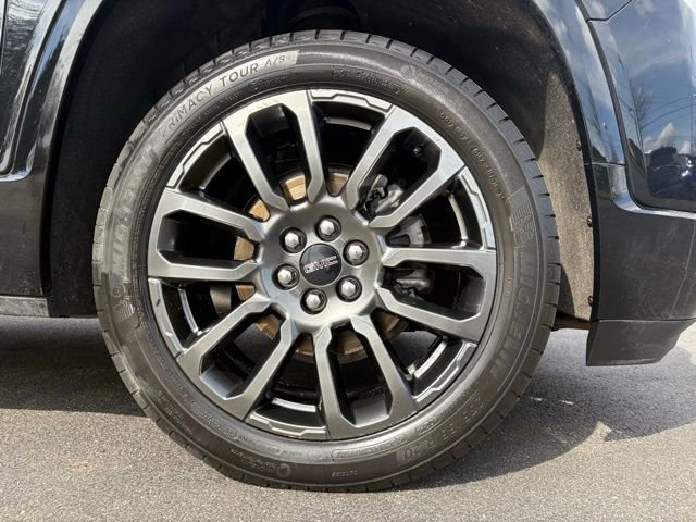 Certified 2023 GMC Acadia Denali w/ Black Diamond Edition image 17