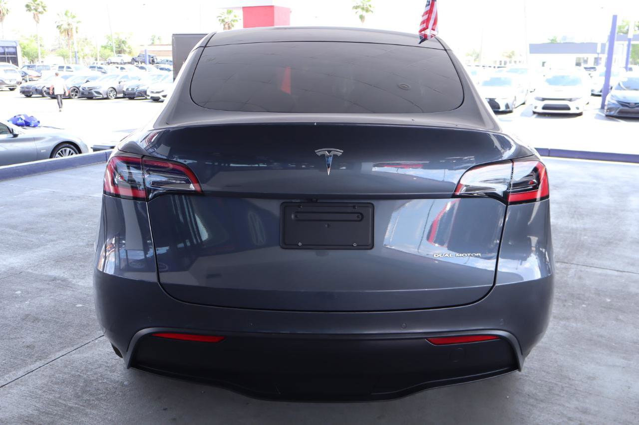 Used 2021 Tesla Model Y Long Range image 8