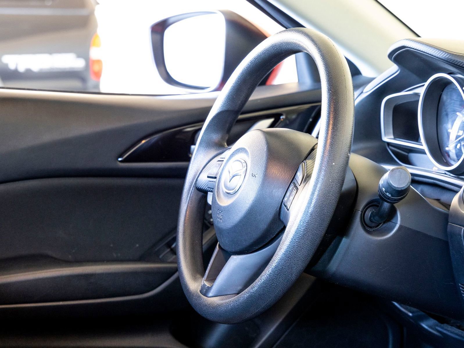 Used 2016 MAZDA MAZDA3 i Sport FWD image 29